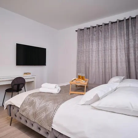 Lamer Luxury By Litto *